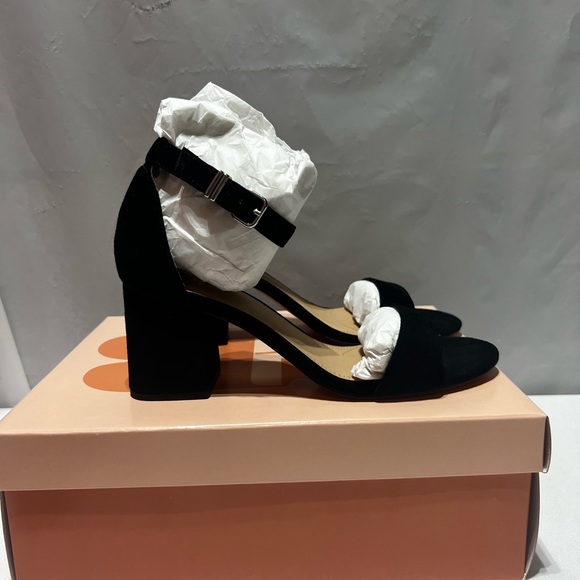 NWOT Gianni Bini Black Suede Block Heel - Picture 4 of 14